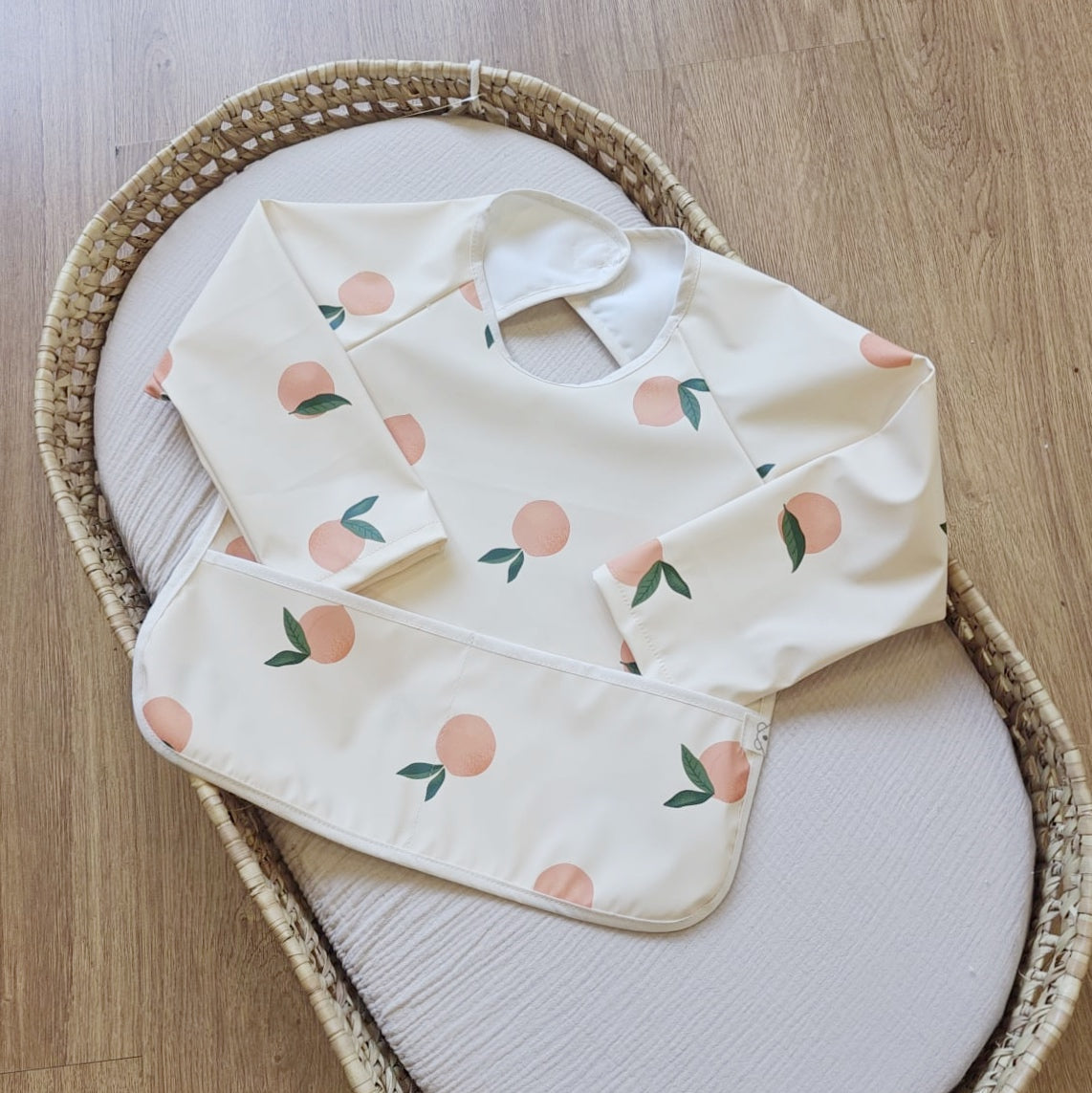 Babero con mangas impermeable